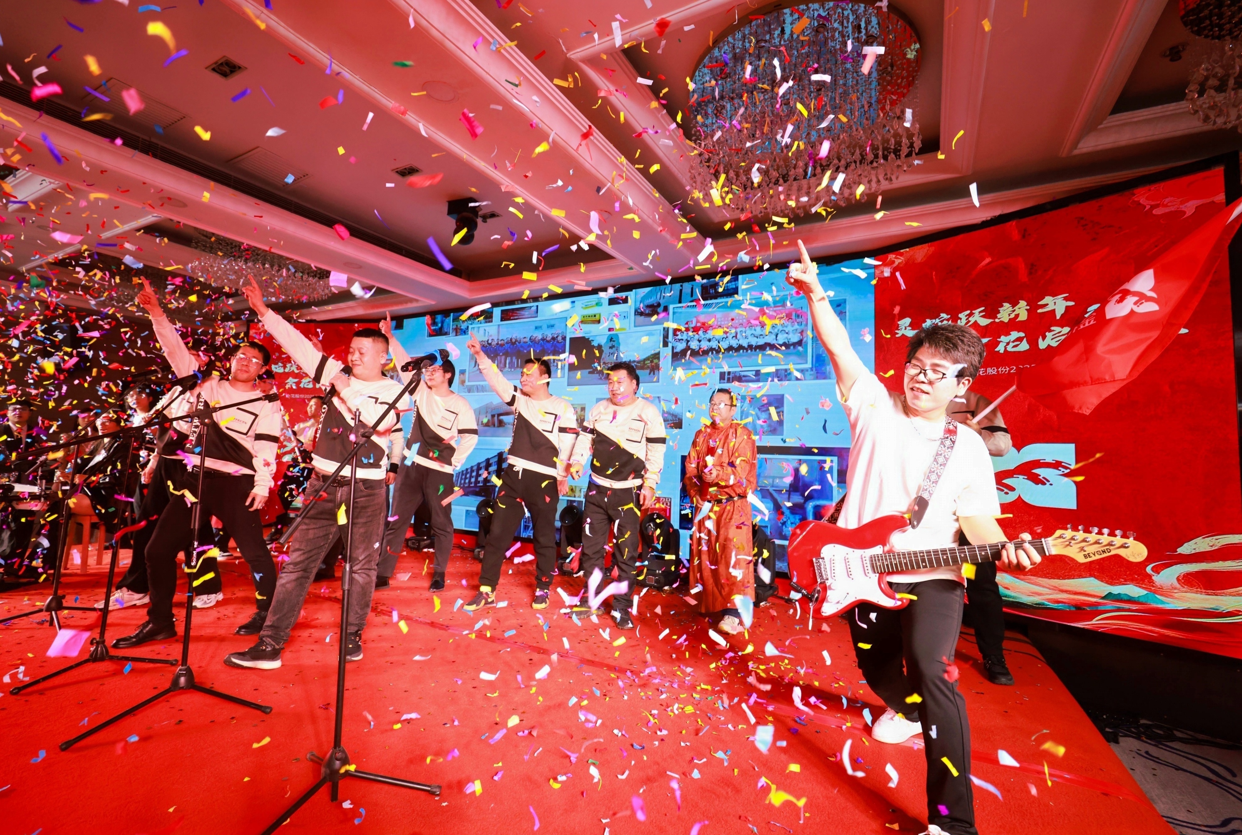 ���ι��ʹɷ�2025�����